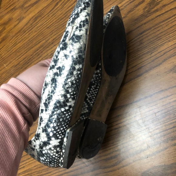 bcbg gently worn flats - Picture 6 of 8